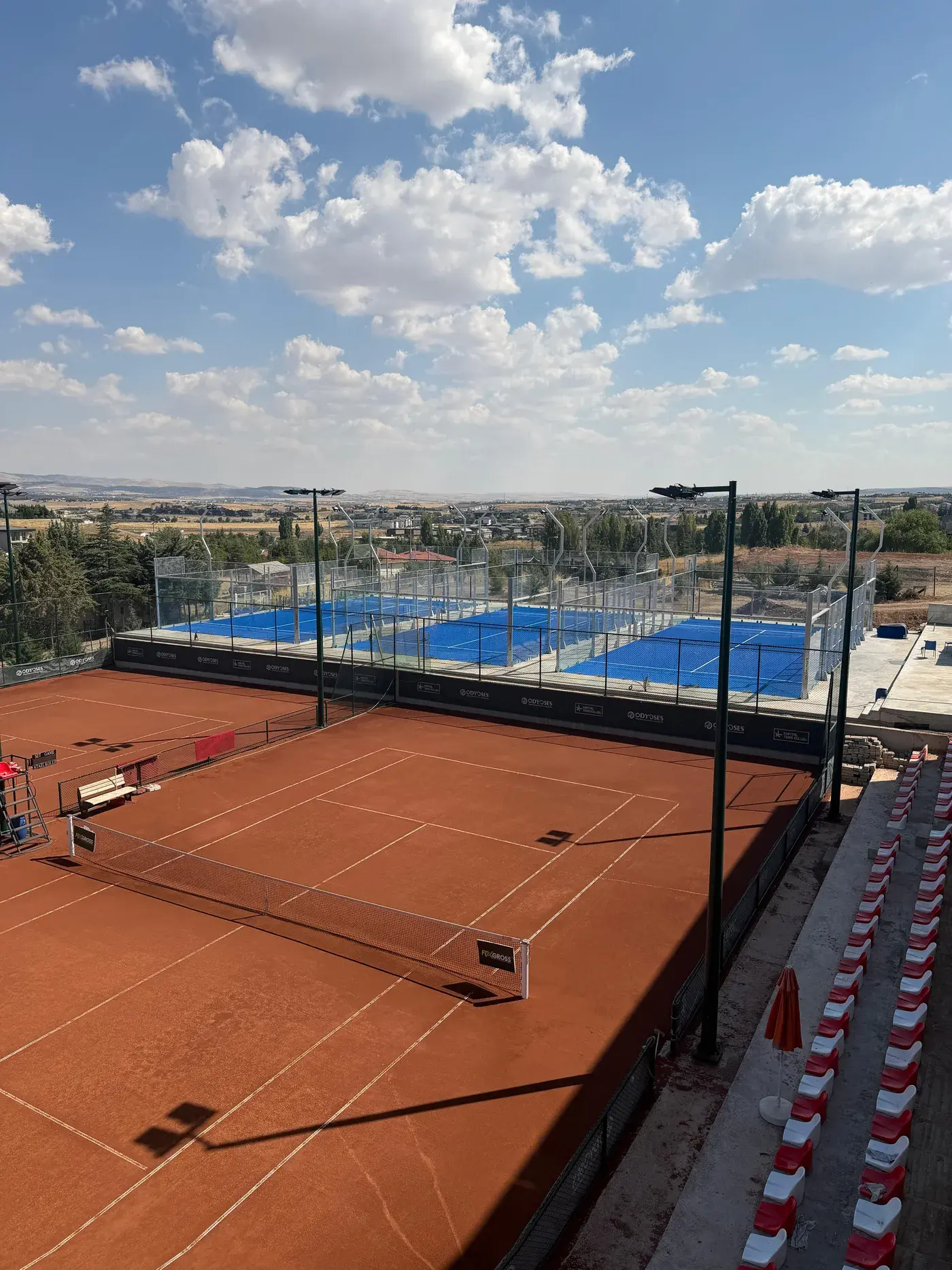 ANKARA PADEL NEREDE OYNANIR? (2026 Güncel Liste)
